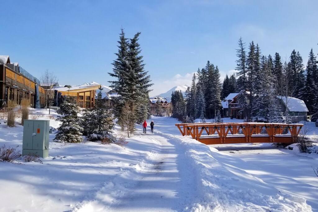Luxurious Rundle Cliffs Lodge In Spring Creek Кенмор Екстер'єр фото